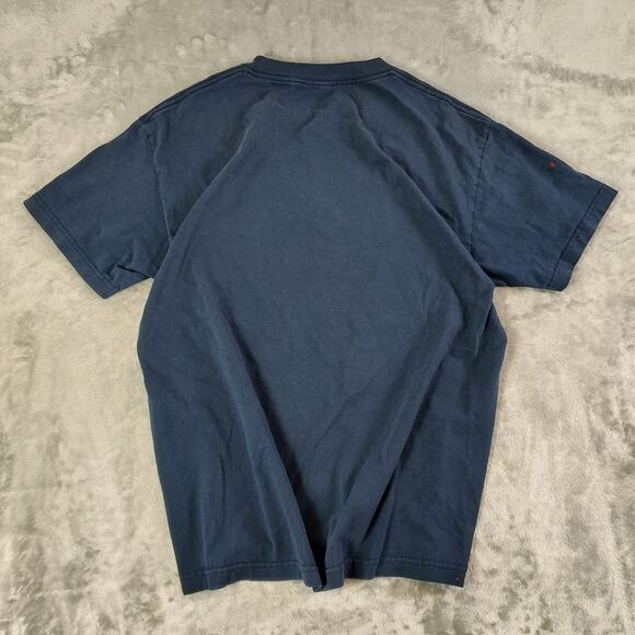 VTG Y2K Levis "Red white & Levis" distressed casual tshirt mens Large - Picture 2 of 8